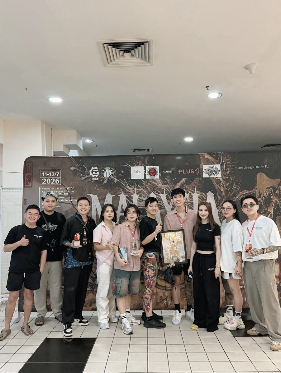 Cong Bui with students and award winners at an international convention